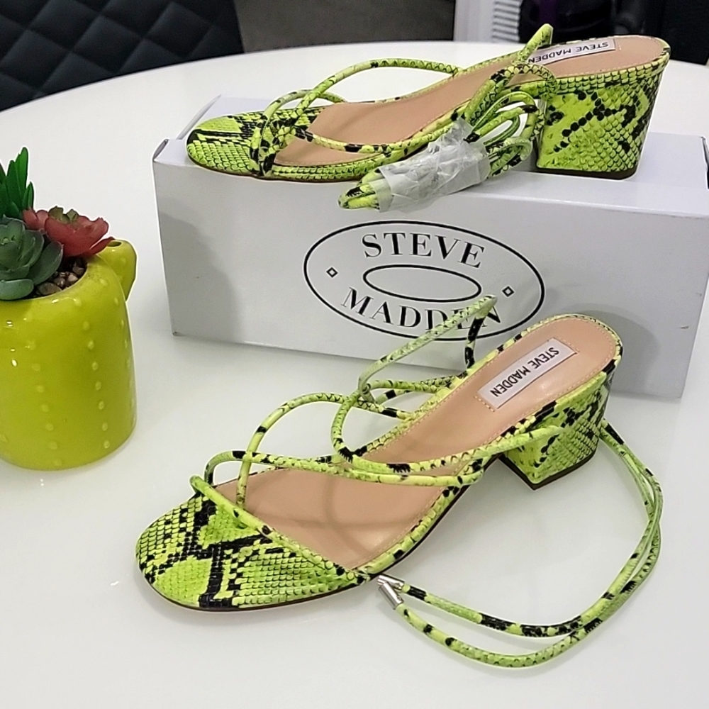 NIB Steve Madden neon green snake lace up sandals - Picture 1 of 9